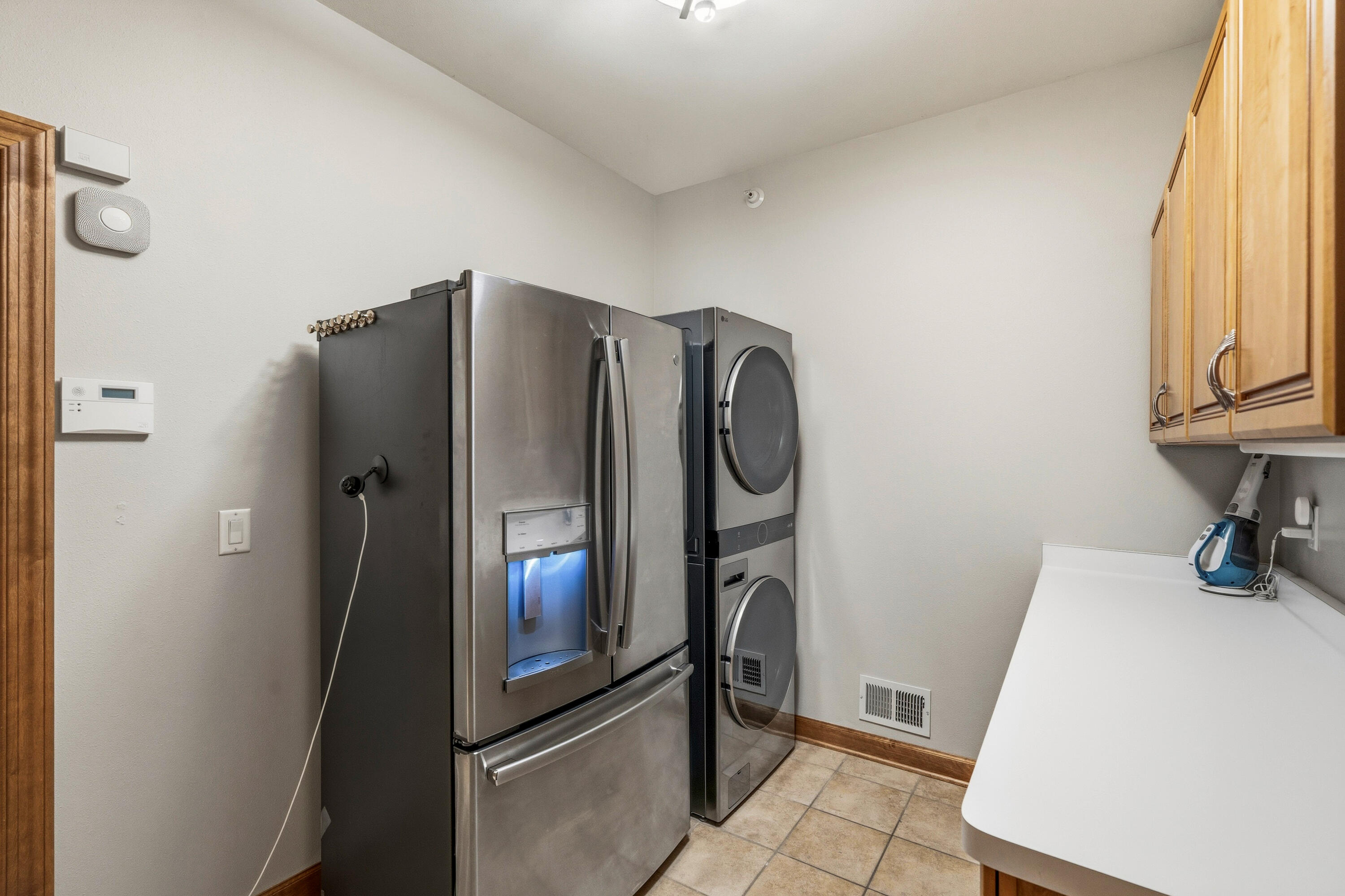 765 Bay Court, Unit B Brookfield, WI 53005 - Photo 26 of 48 Laundry Room