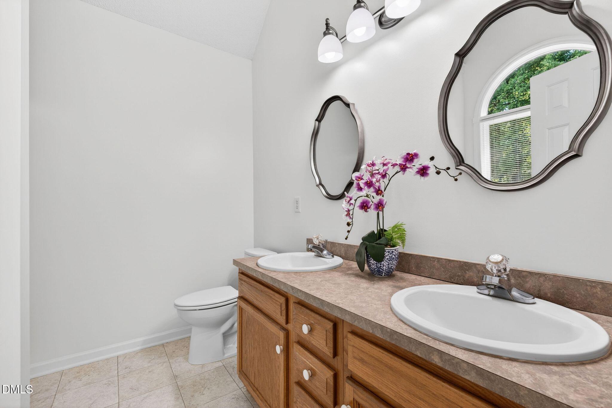 2733 Glastonbury Road Apex, NC 27539 - Photo 15 of 35 61_DSC05209