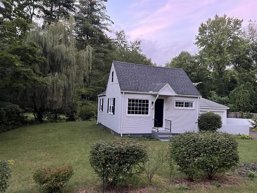 224 Parkerview Street Springfield, MA 01129 - Photo 1 of 12 Gallery Image 1