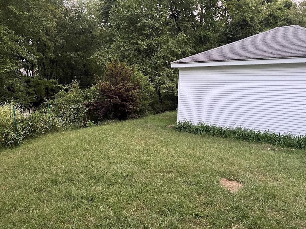 224 Parkerview Street Springfield, MA 01129 - Photo 11 of 12 Gallery Image 11