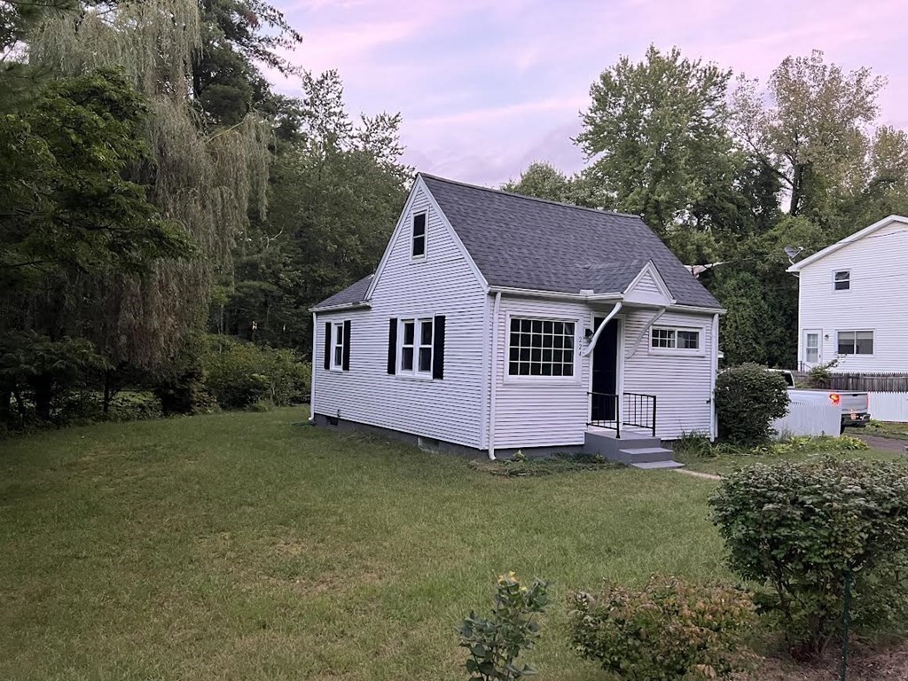 224 Parkerview Street Springfield, MA 01129 - Photo 2 of 12 Gallery Image 2