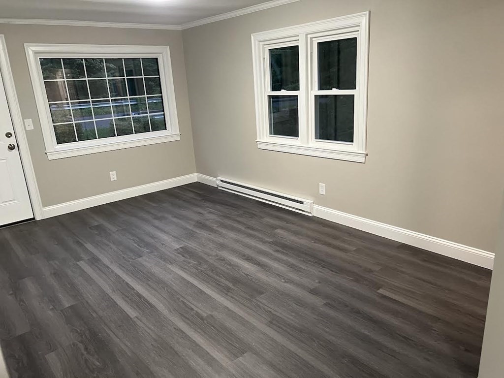 224 Parkerview Street Springfield, MA 01129 - Photo 6 of 12 Gallery Image 6