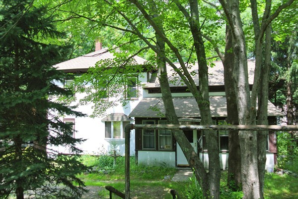 202 Fitch Road Clinton, MA 01510 - Photo 2 of 13