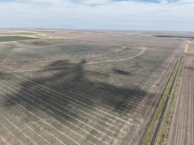 $1,092,420 | 364.14 Acres Pullman Road, Claude, TX 79019