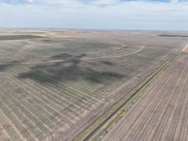 $1,092,420 | 364.14 Acres Pullman Road, Claude, TX 79019