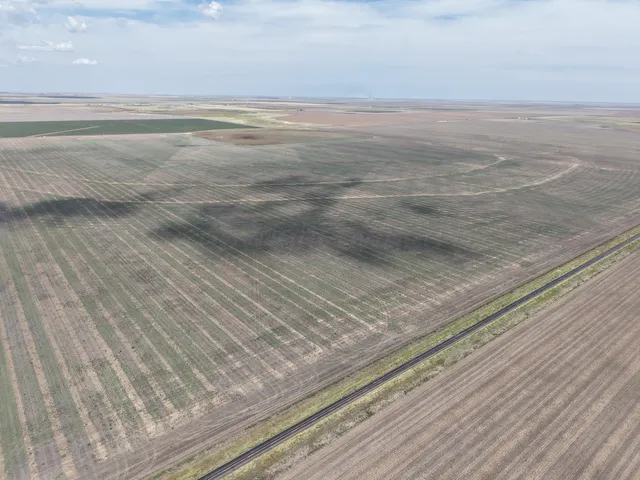 $1,092,420 | 364.14 Acres Pullman Road, Claude, TX 79019