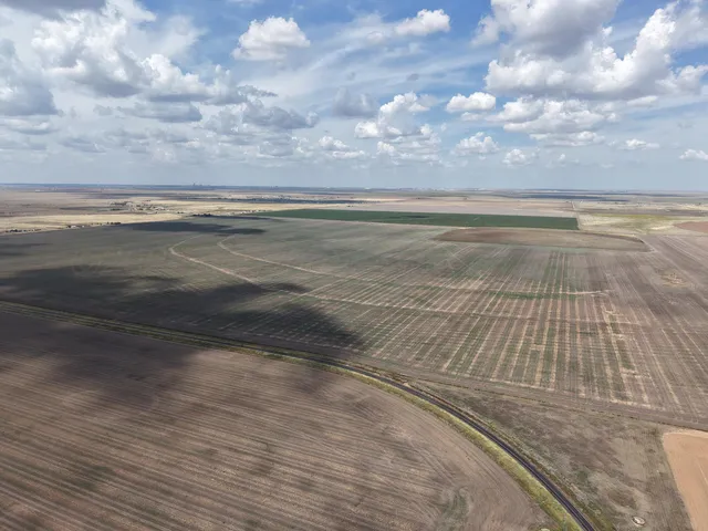 $1,092,420 | 364.14 Acres Pullman Road, Claude, TX 79019