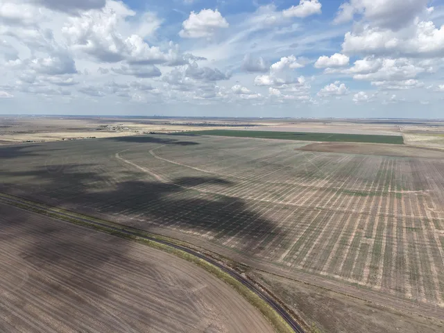 $1,092,420 | 364.14 Acres Pullman Road, Claude, TX 79019