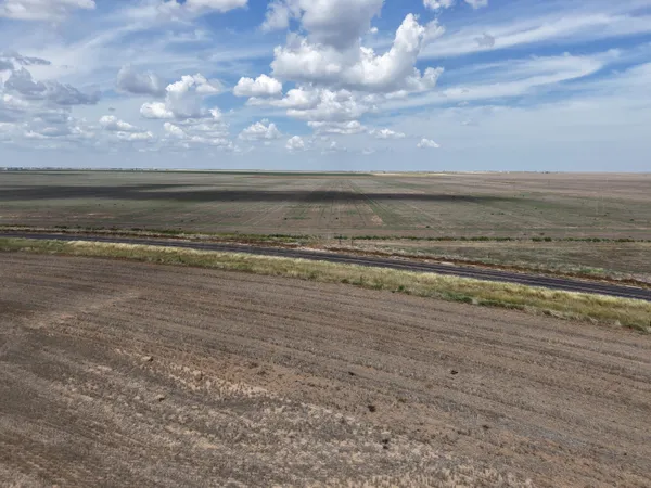 $1,092,420 | 364.14 Acres Pullman Road, Claude, TX 79019