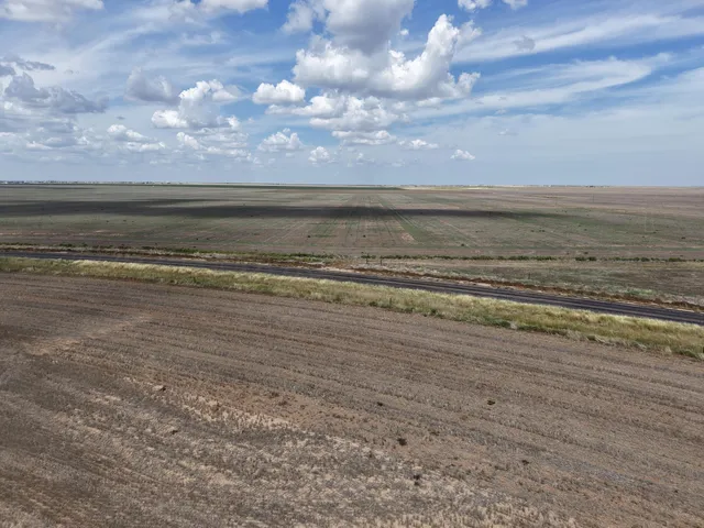 $1,092,420 | 364.14 Acres Pullman Road, Claude, TX 79019