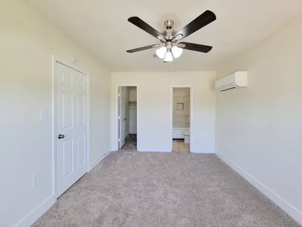 $1,850 | 133 South Yaupon Street, Lake Jackson, TX 77566