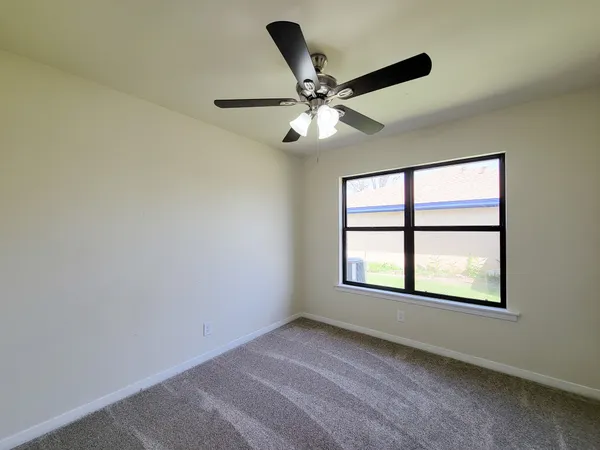 $1,850 | 133 South Yaupon Street, Lake Jackson, TX 77566