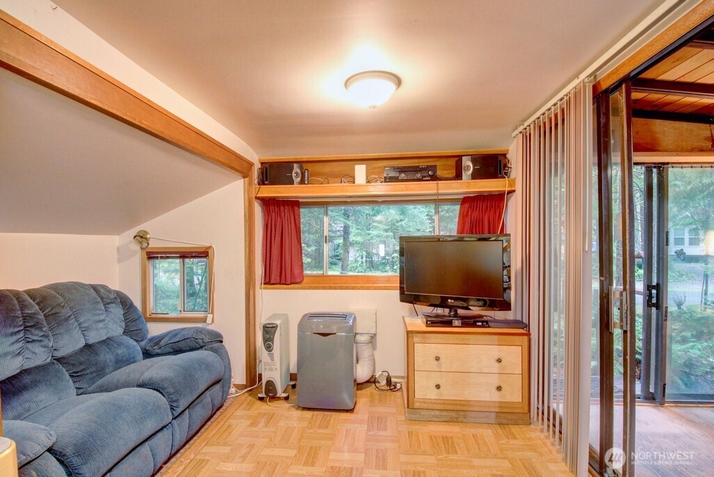 89 Sunset Circle Maple Falls, WA 98266 - Photo 22 of 39
