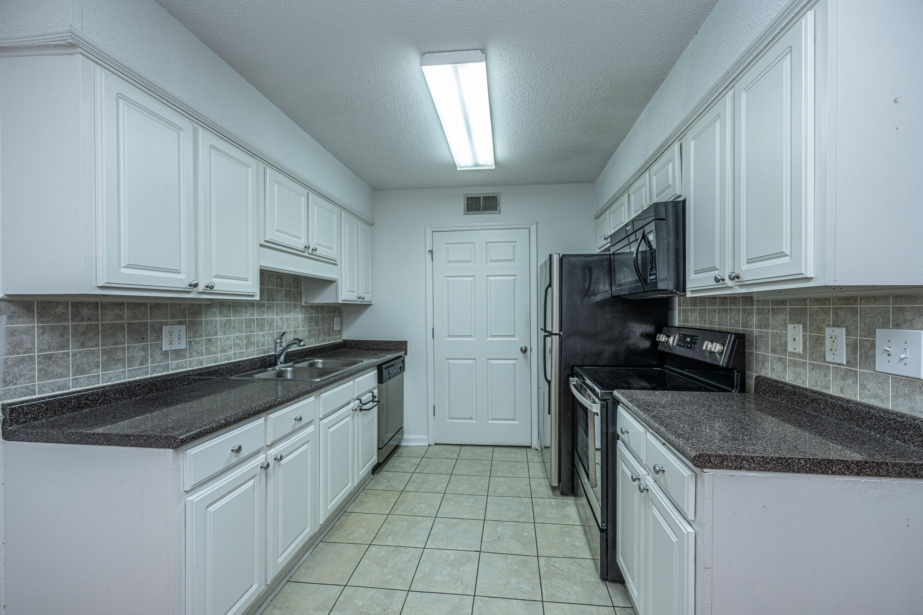1402 Camp Road, Unit 8E Charleston, SC 29412 - Photo 3 of 31 1402CampRdApt8E11