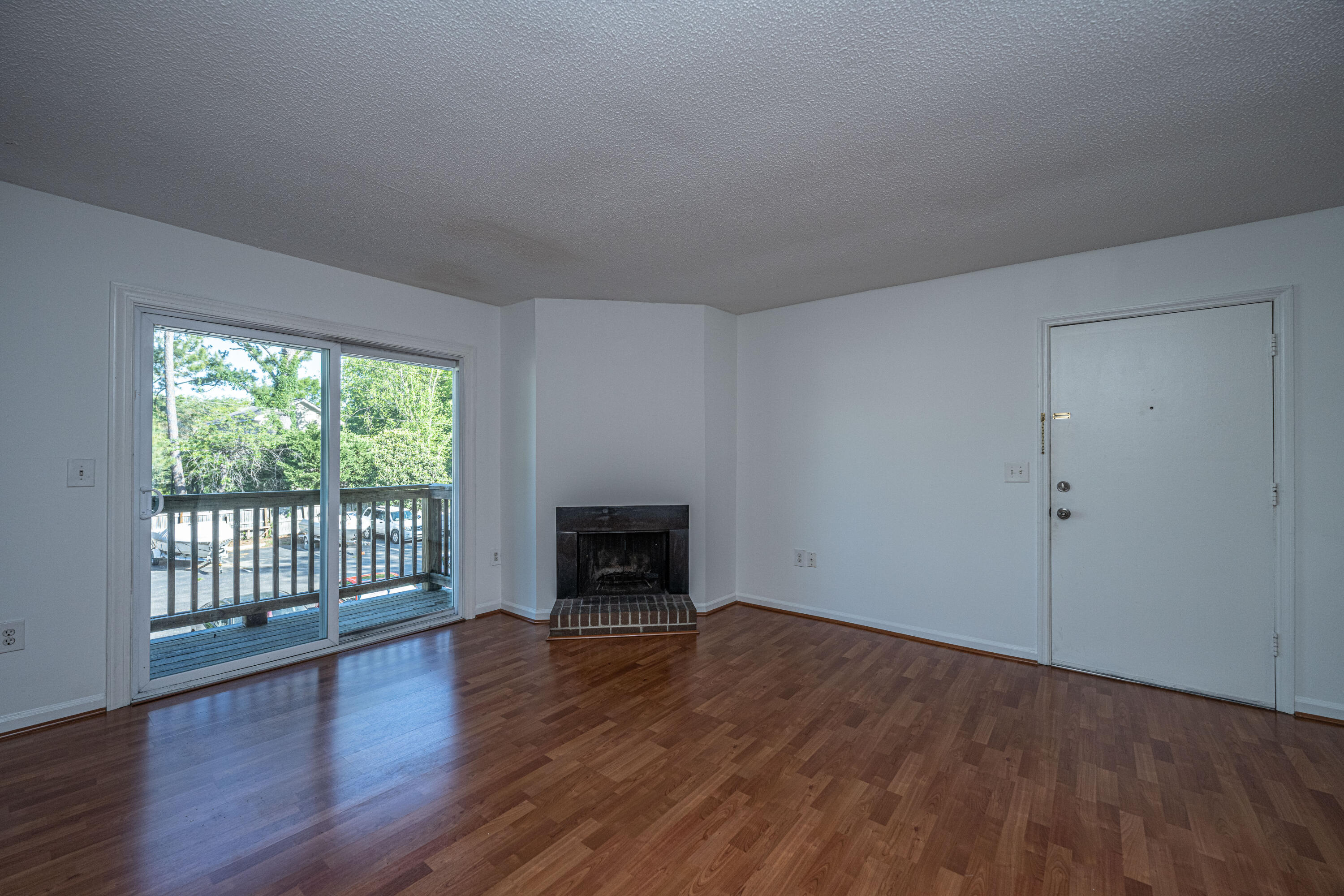 1402 Camp Road, Unit 8E Charleston, SC 29412 - Photo 7 of 31 1402CampRdApt8E06