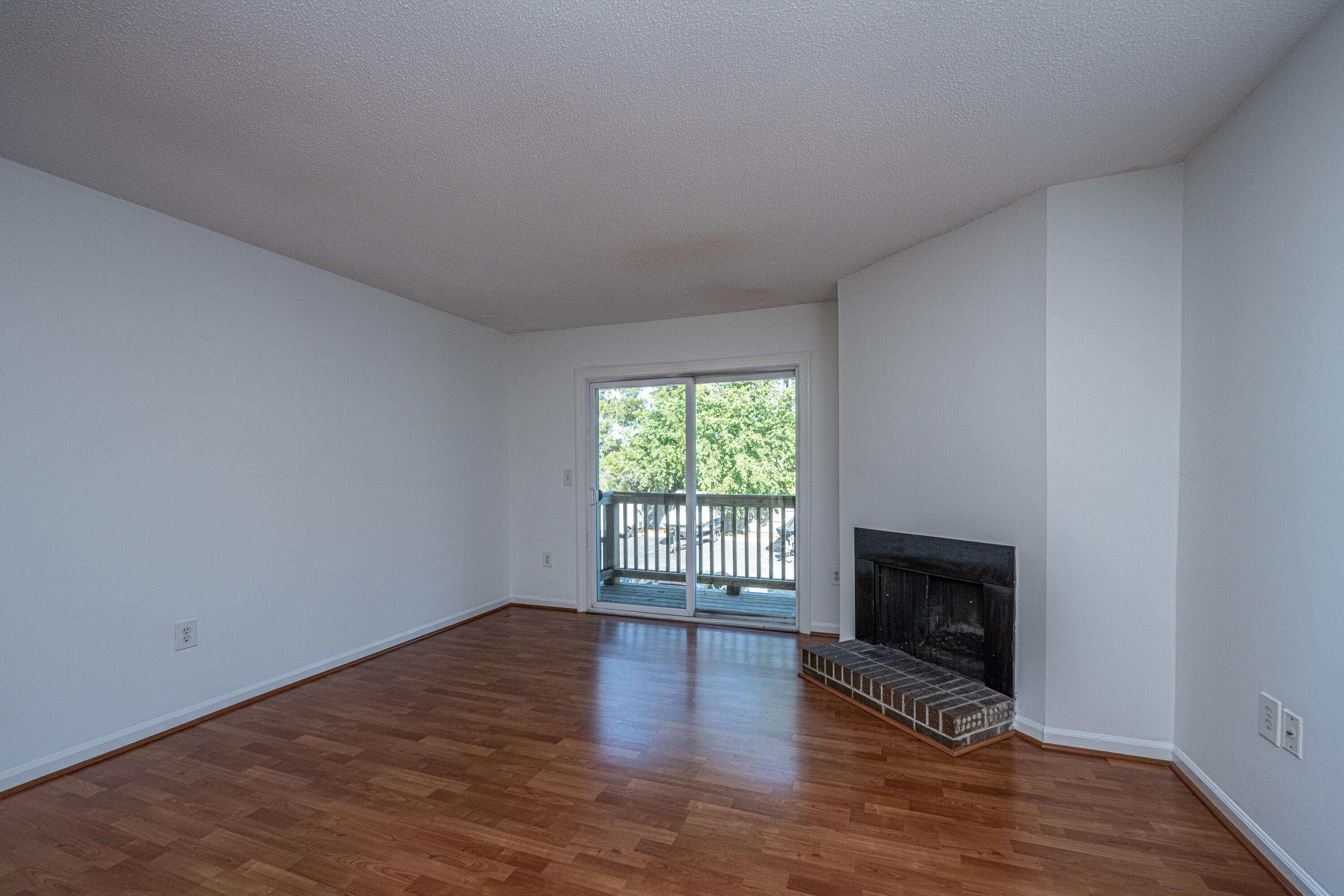 1402 Camp Road, Unit 8E Charleston, SC 29412 - Photo 8 of 31 1402CampRdApt8E08