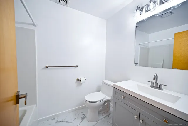 $2,800 | 664 Main Avenue, Unit 302, Norwalk, CT 06851