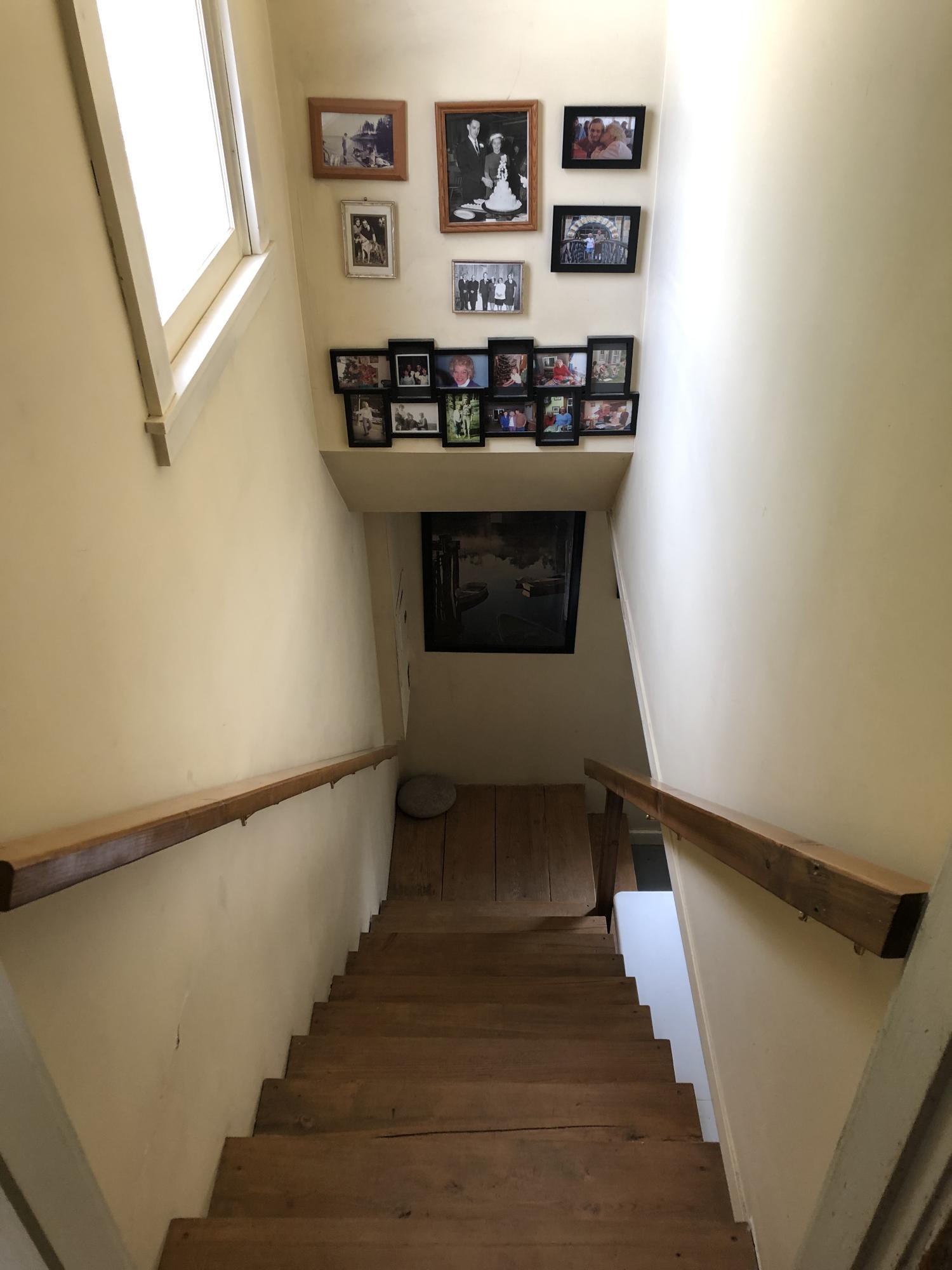 686 Benner Road Bristol, ME 04539 - Photo 11 of 26 Hallway