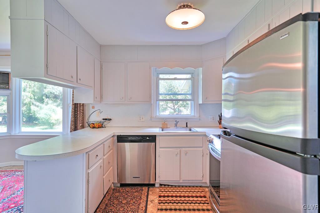 4260 Wellesley Road Bethlehem, PA 18017 - Photo 6 of 32 Gallery Image 6