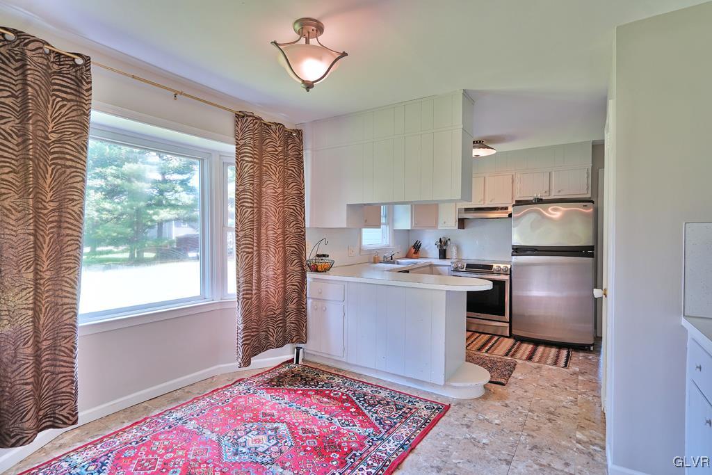 4260 Wellesley Road Bethlehem, PA 18017 - Photo 7 of 32 Gallery Image 7