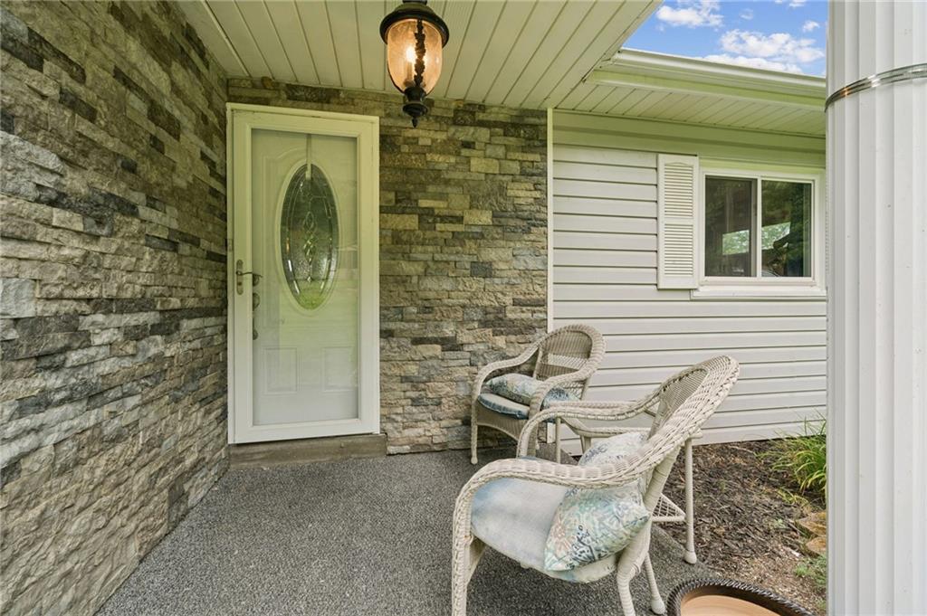 11 Angott Road Washington, PA 15301 - Photo 4 of 33