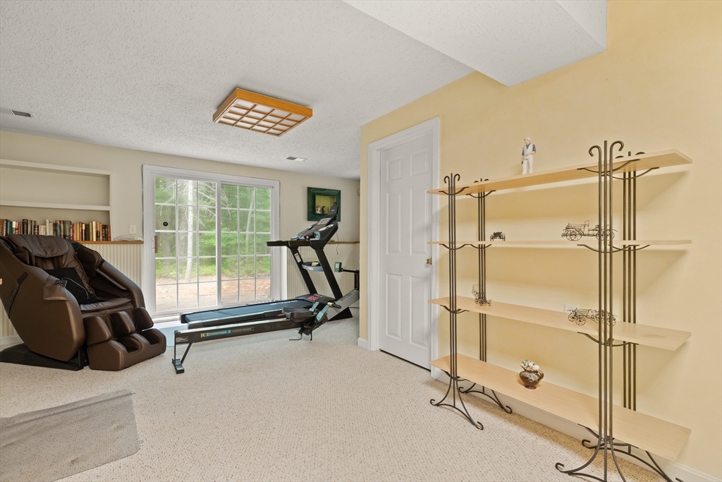 33 Alger Way Stoughton, MA 02072 - Photo 27 of 38