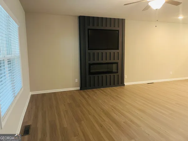 $2,350 | 33 Cobalt Lane, Newnan, GA 30265