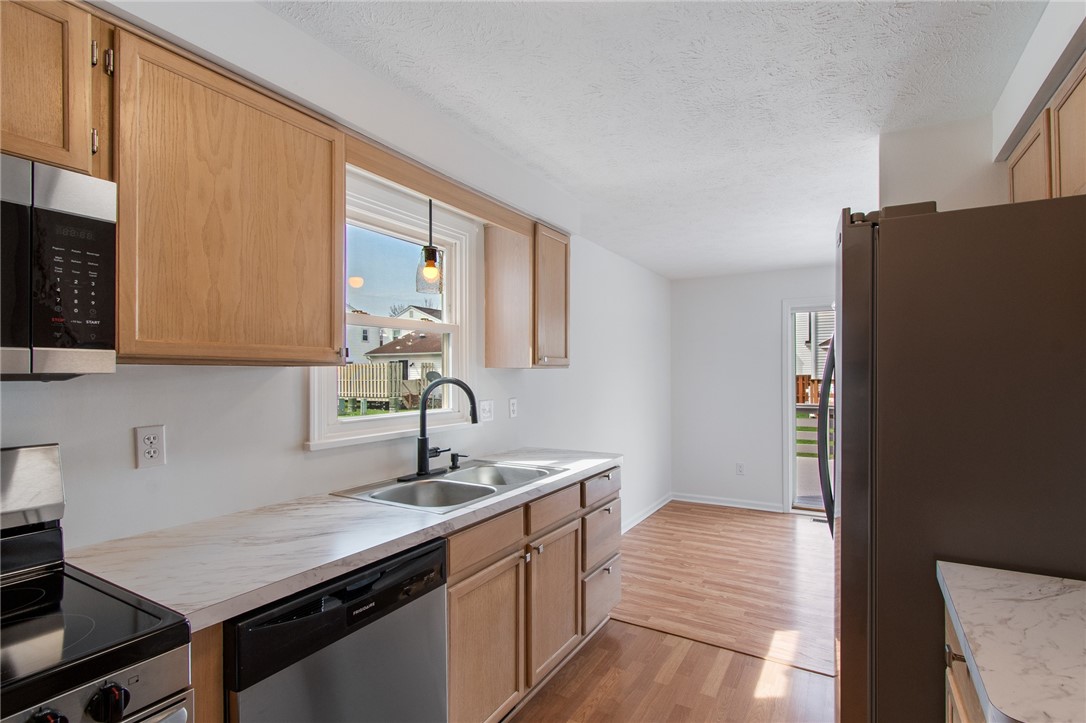 651 Neros Run Webster, NY 14580 - Photo 12 of 33