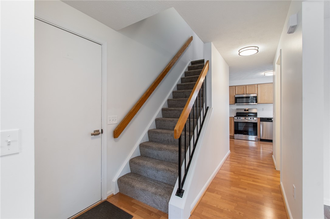 651 Neros Run Webster, NY 14580 - Photo 14 of 33