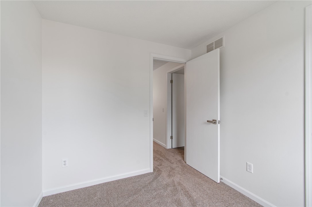651 Neros Run Webster, NY 14580 - Photo 17 of 33