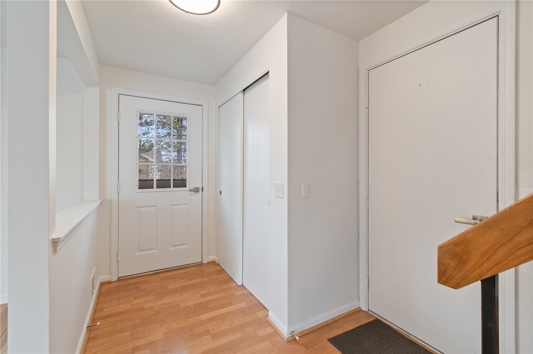 651 Neros Run Webster, NY 14580 - Photo 4 of 33