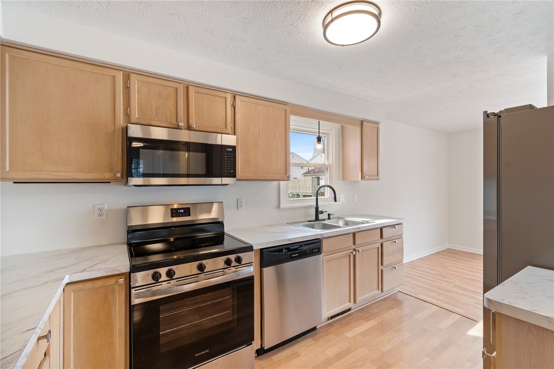 651 Neros Run Webster, NY 14580 - Photo 10 of 33