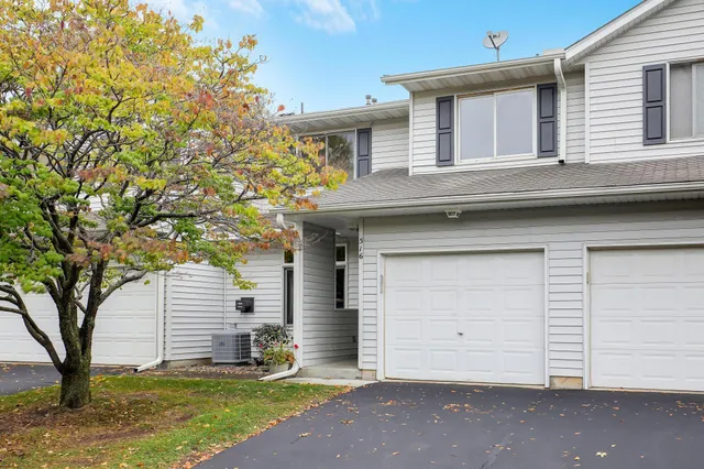 $209,000 | 516 Roundhouse Street, Shakopee, MN 55379