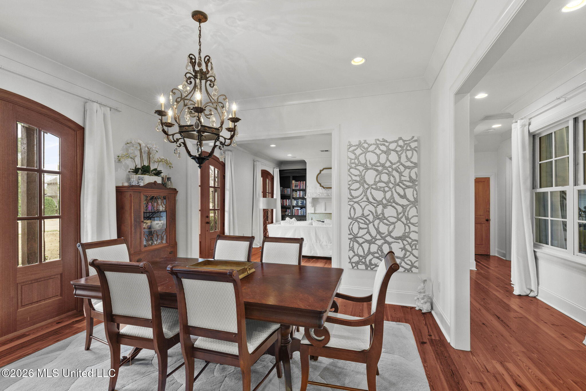 113 Carlton Boulevard Ridgeland, MS 39157 - Photo 13 of 82 Great Looking Chandelier