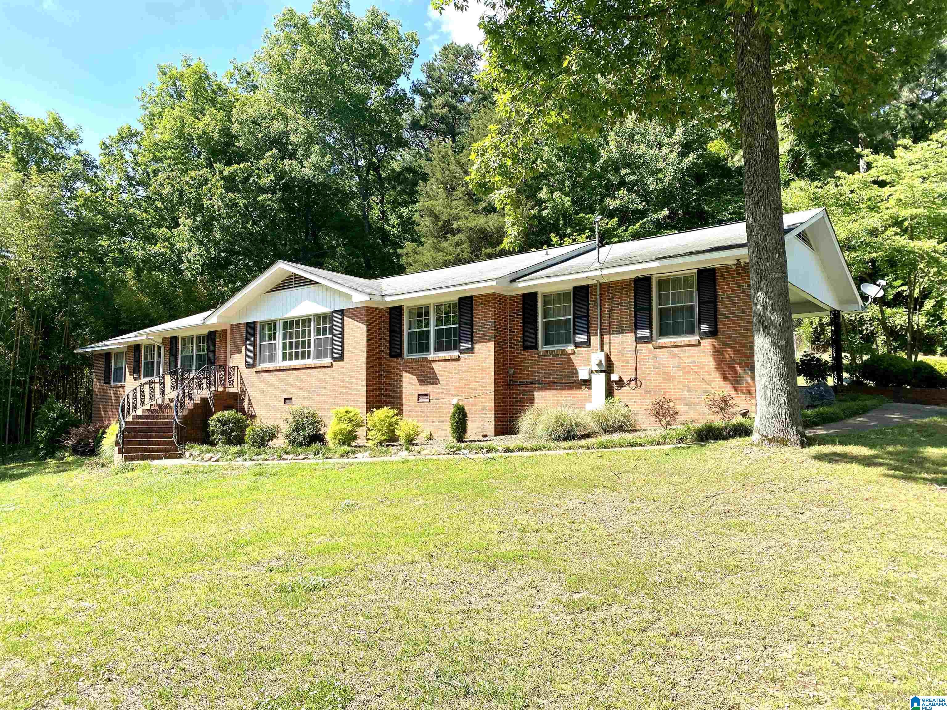 301 Shamrock Road Anniston, AL 36207 - Photo 3 of 43