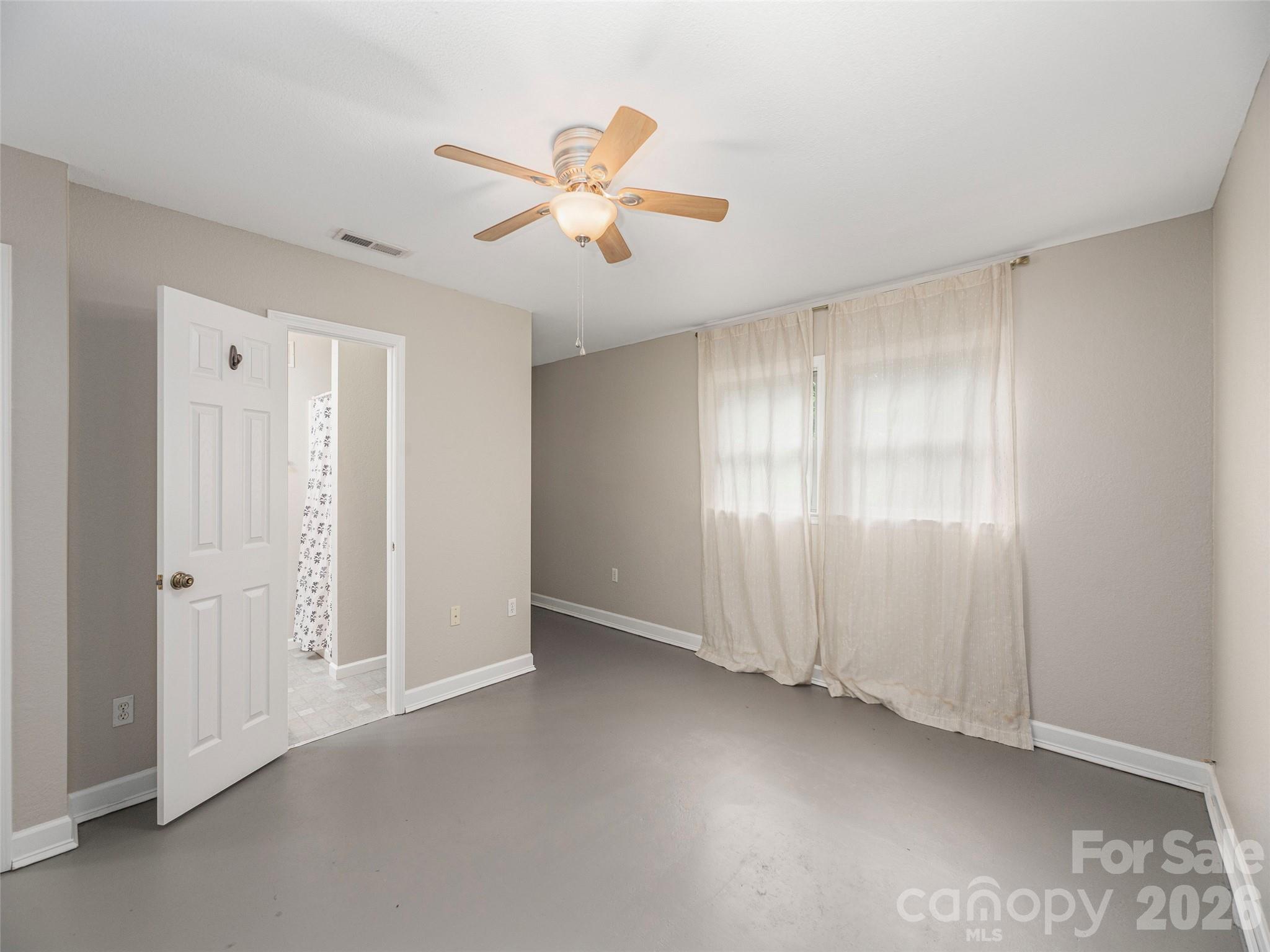 136 Assembly Street Waynesville, NC 28786 - Photo 23 of 36
