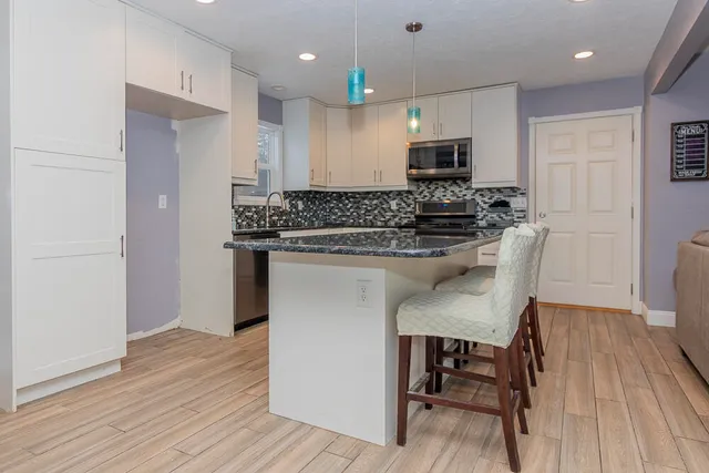 $279,000 | 24271 Thousand Oaks Drive, Mattawan, MI 49071