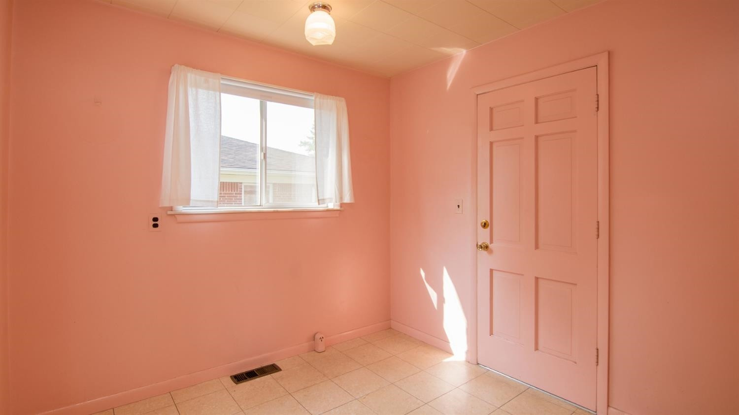 392 Mills Road Saline, MI 48176 - Photo 15 of 48 Photo 15