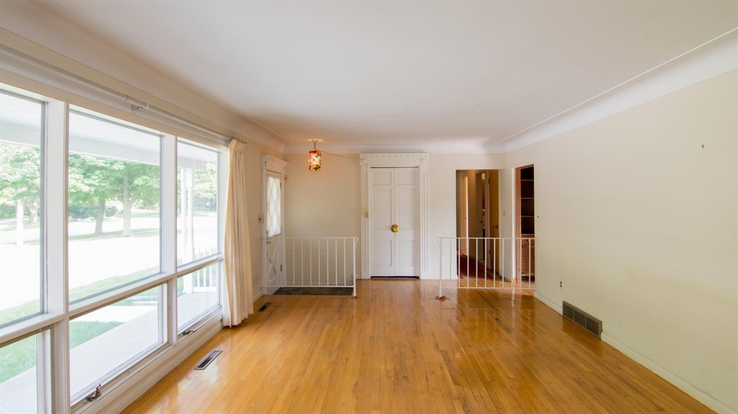 392 Mills Road Saline, MI 48176 - Photo 6 of 48 Photo 6