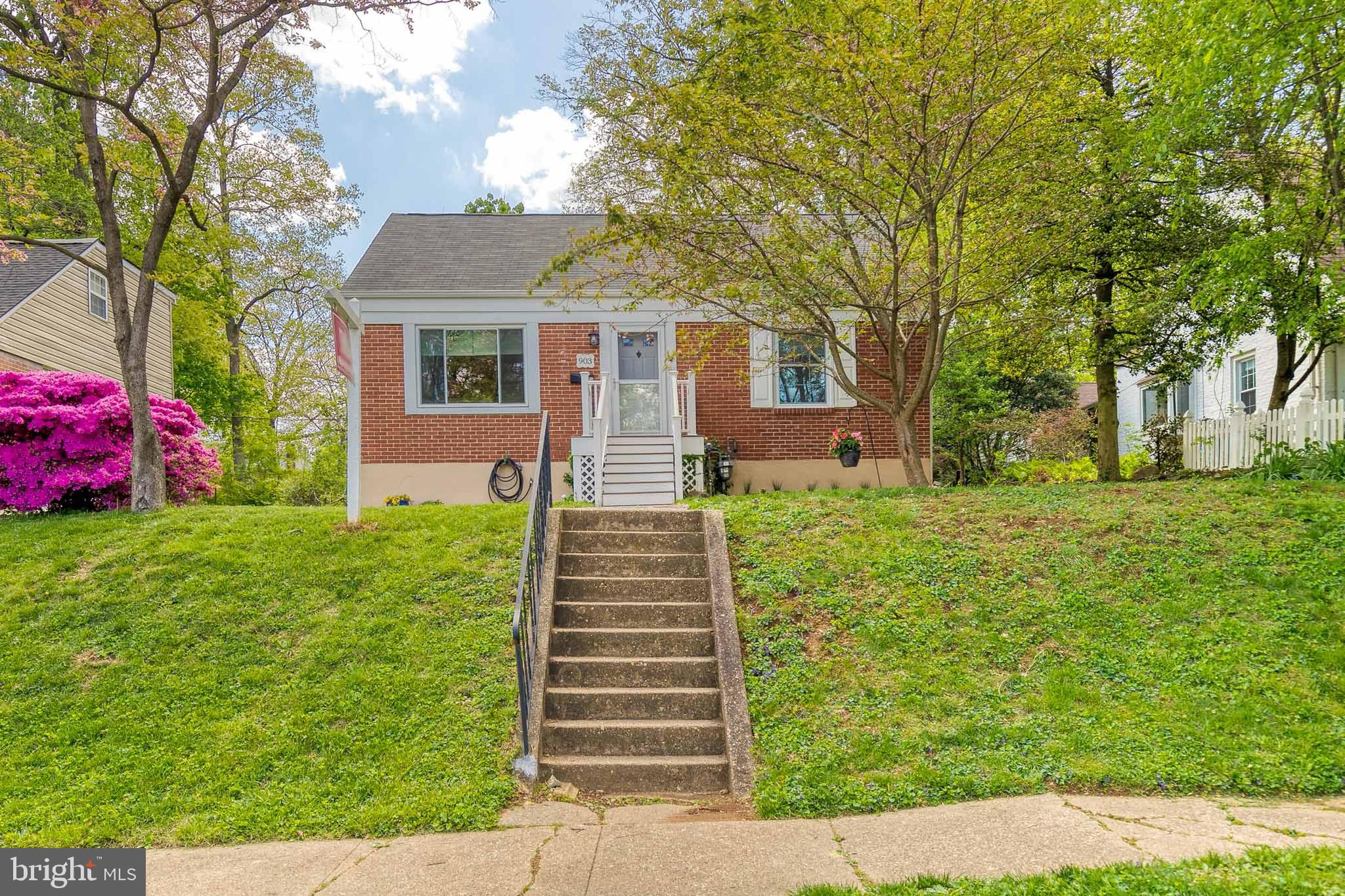 903 Olmstead Road Pikesville, MD 21208 - Photo 3 of 31