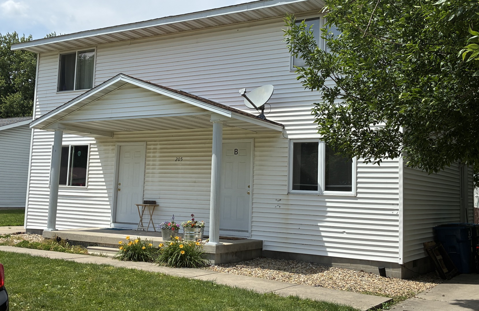 205 Logan Street Atlanta, IL 61723 - Photo 4 of 22