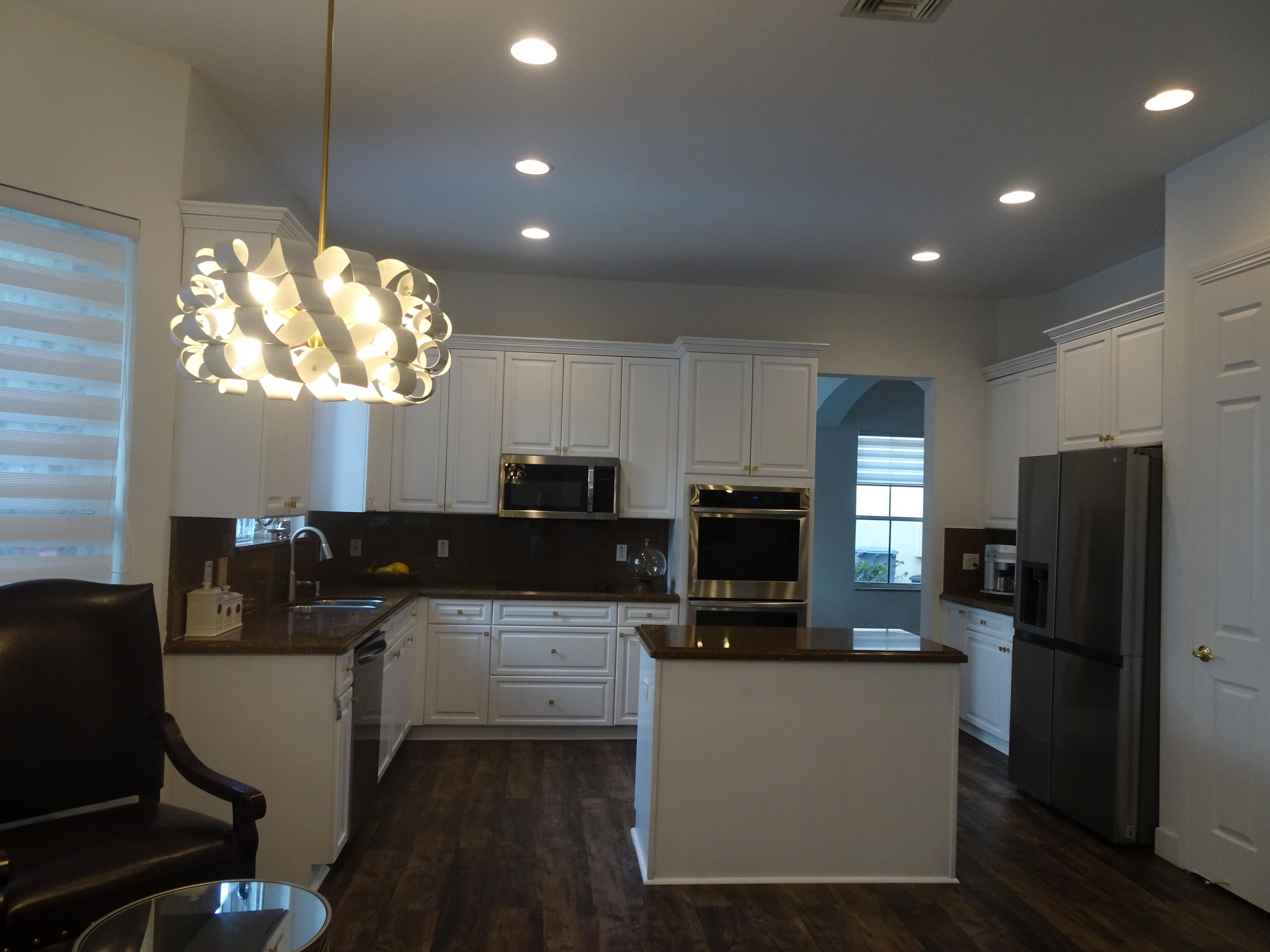 21187 La Vista Circle Boca Raton, FL 33428 - Photo 4 of 37 DSC01366