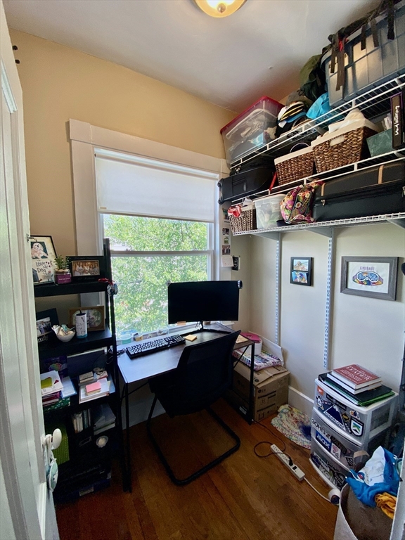 7 Fuller Street, Unit 7 Waltham, MA 02453 - Photo 9 of 11