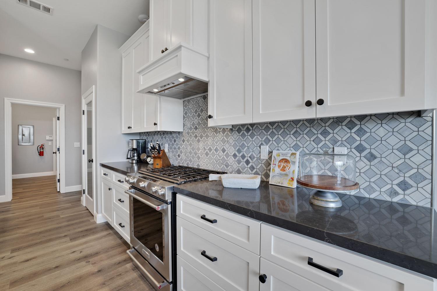 9467 East Jahant Road Acampo, CA 95220 - Photo 7 of 22