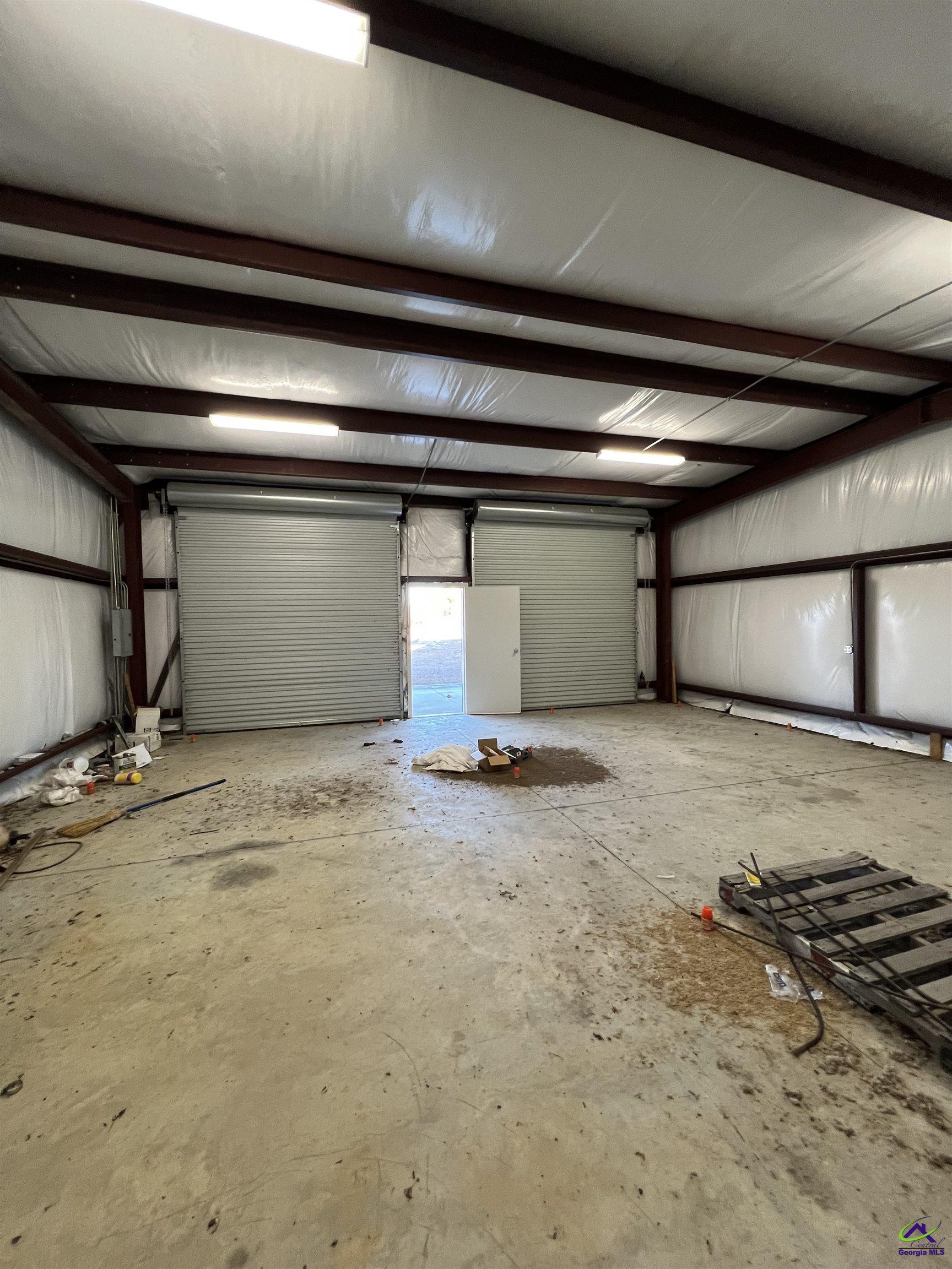 3281 State Rte 126 Dublin, GA 31021 - Photo 7 of 22 a view of a garage