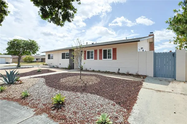 $1,049,900 | 1313 North Crestlane Place, Anaheim, CA 92805