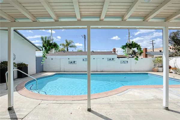 $1,049,900 | 1313 North Crestlane Place, Anaheim, CA 92805