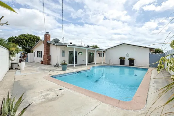 $1,049,900 | 1313 North Crestlane Place, Anaheim, CA 92805