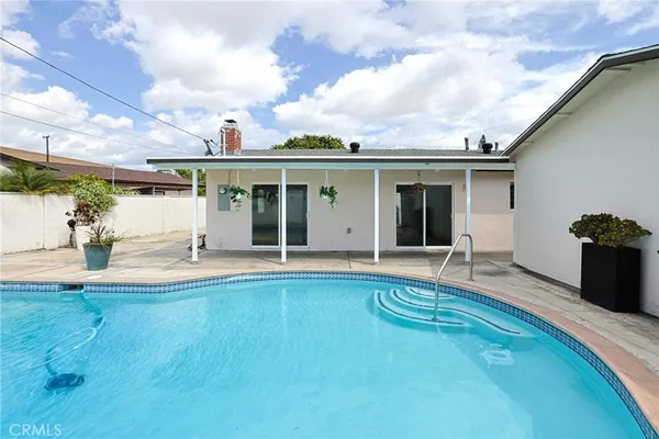 $1,049,900 | 1313 North Crestlane Place, Anaheim, CA 92805