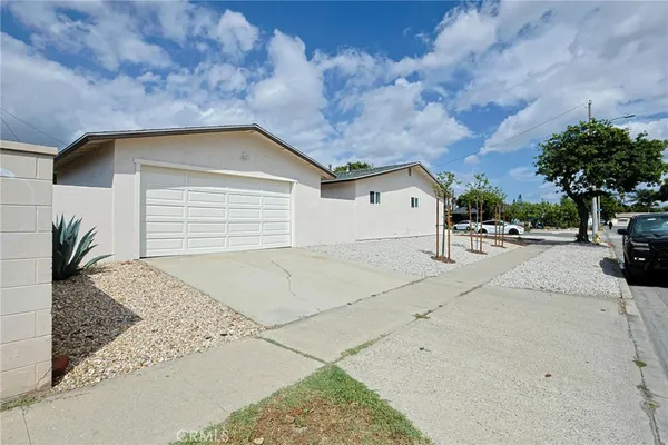 $1,049,900 | 1313 North Crestlane Place, Anaheim, CA 92805